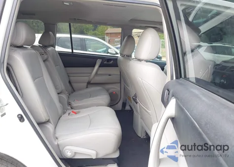 2012 Toyota Highlander Se V6 z USA, uszkodzony, nr VIN 5TDBK3EH4CS108660